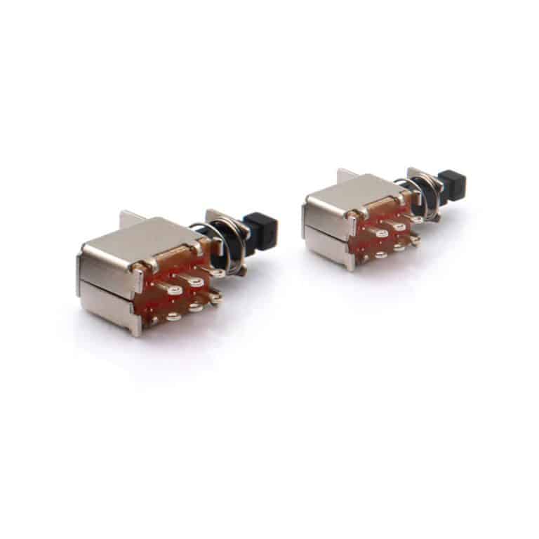 Horizontal push switch 2p2t